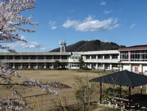 西住小学校