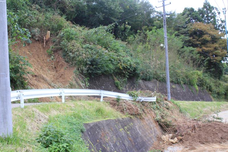 入間田地区土砂崩れ